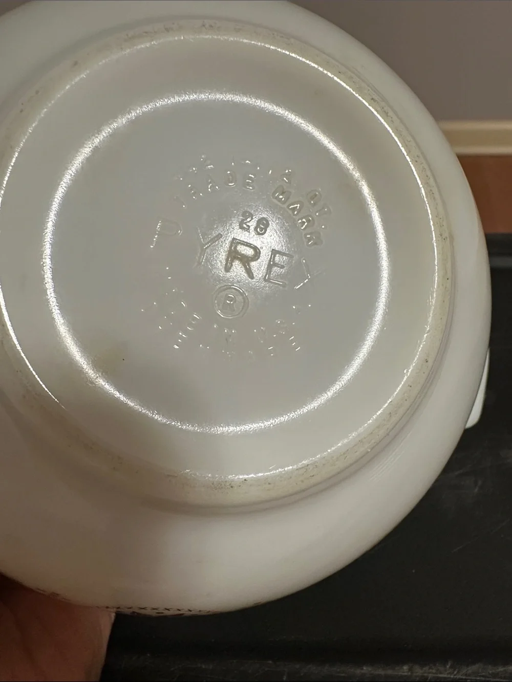 Vintage Town & Country Pyrex a Cinderella Mixing Bowl.